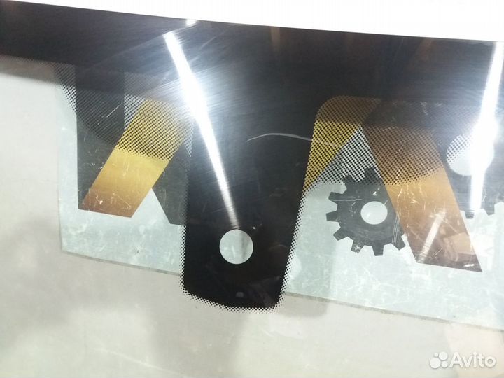 Бмв F10 2013- Стекло лобовое 18881