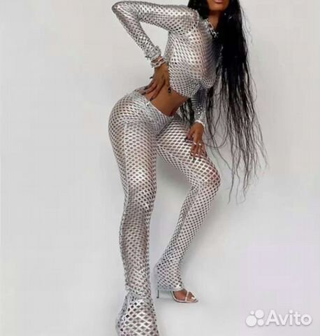 Серебряный костюм для танцев и фотосессии