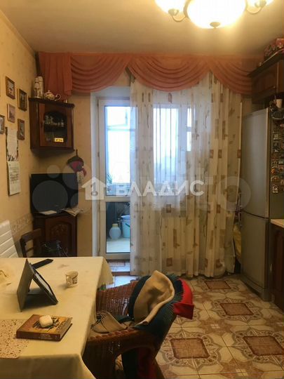 2-к. квартира, 70 м², 10/14 эт.