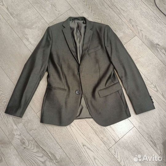 Школьная форма для мальчика 152 рост, 2е брюк