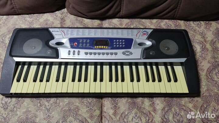 Синтезатор tesler