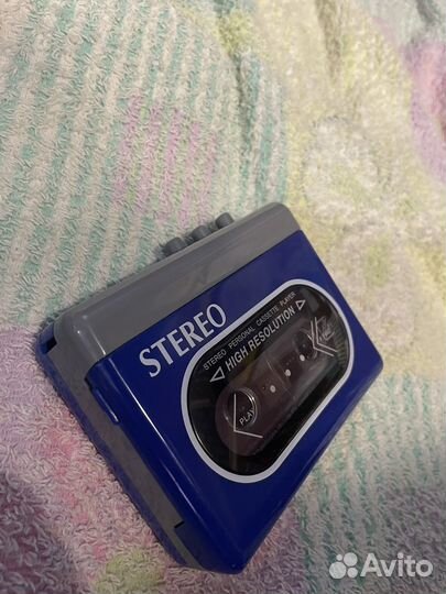 Винтажный японский кассетный плеер