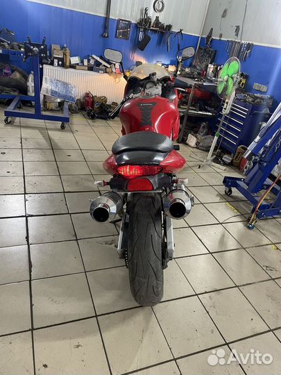 Suzuki SV400s