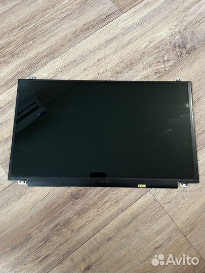 Матрица 15.6 slim 30 pin с дефектом