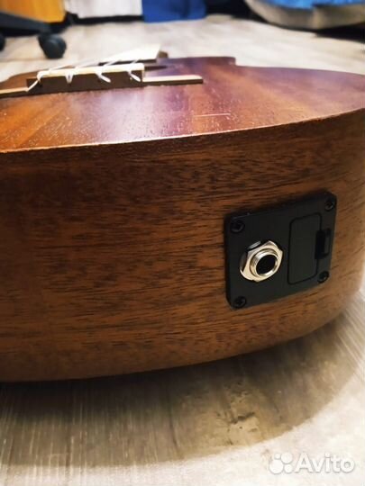 Укулеле баритон