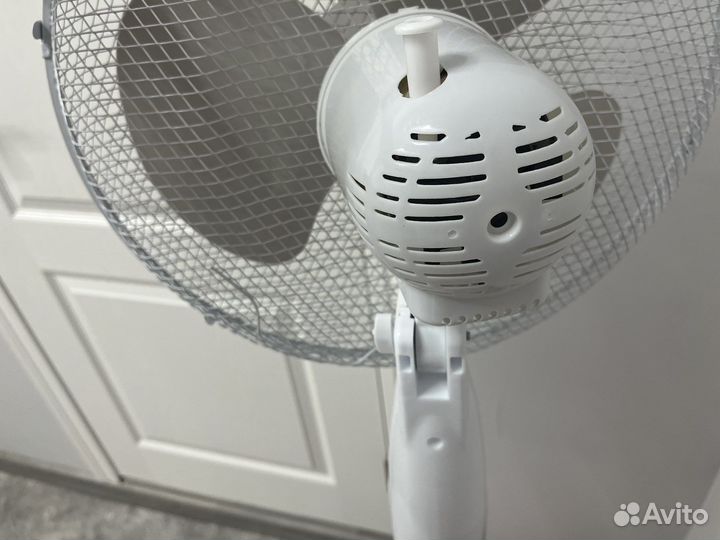 Вентилятор напольный Homeclub FS-1602