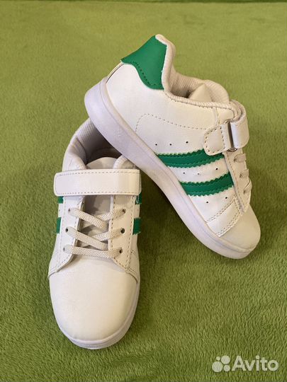 Кроссовки для девочки