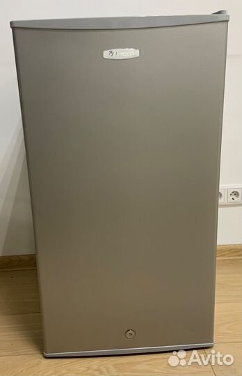 Холодильник Бирюса M90 металлик