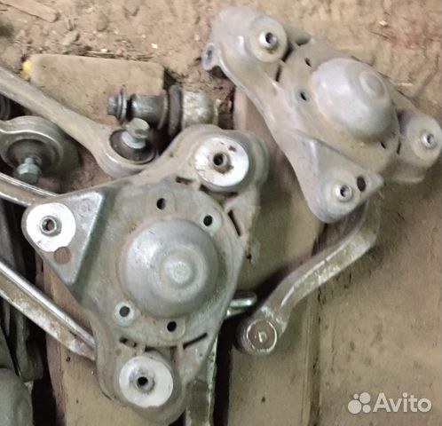 Чашка верхних рычагов 8D0412383E б/у VW passat b5