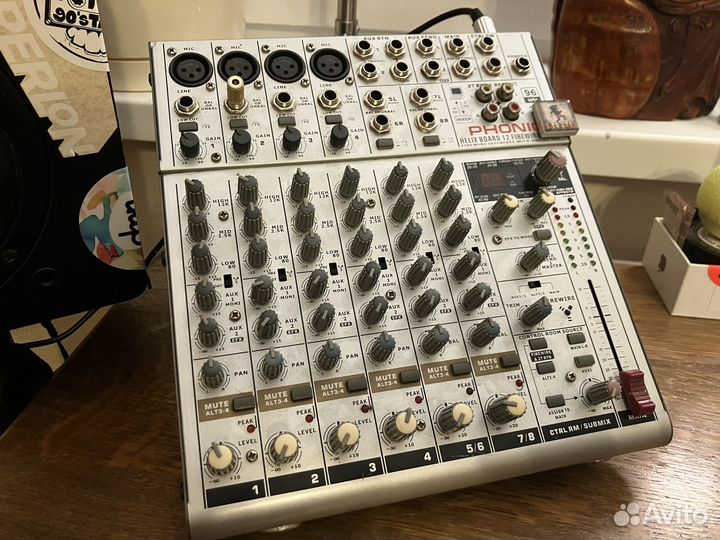 Микшерный пульт Phonic helix board 12