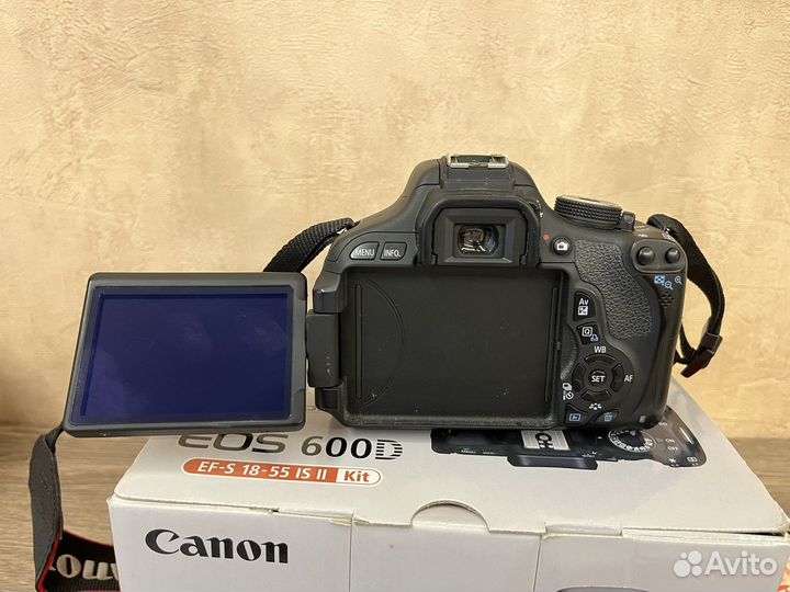 Зеркальный фотоаппарат canon 600d