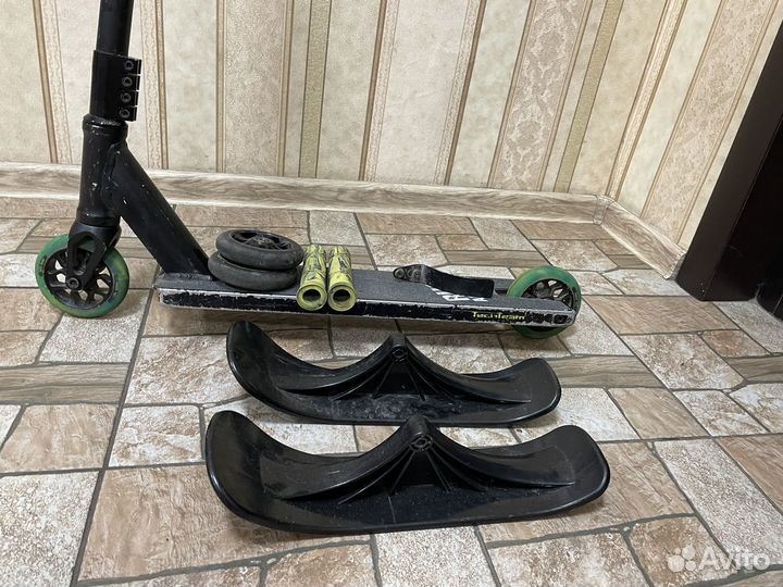 Трюковой самокат tech team voodoo