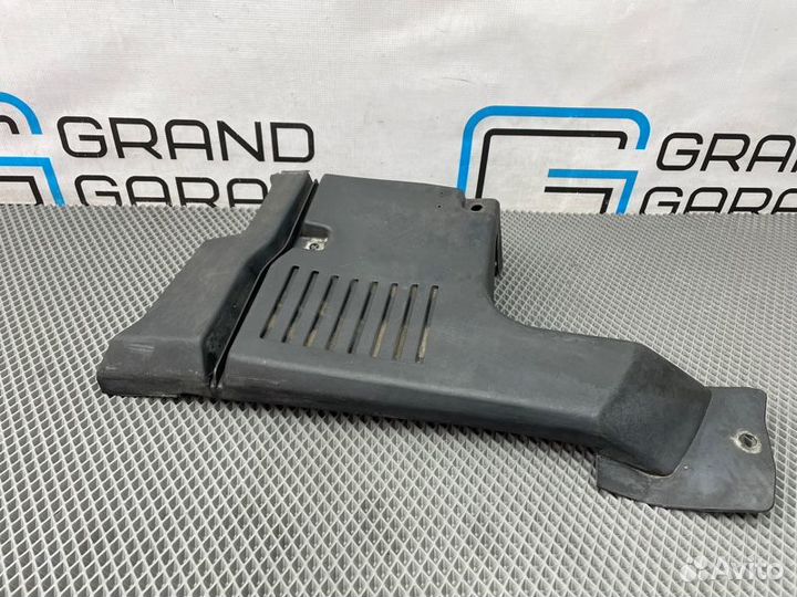 Накладка подкапотная правая Mercedes-Benz S-Class