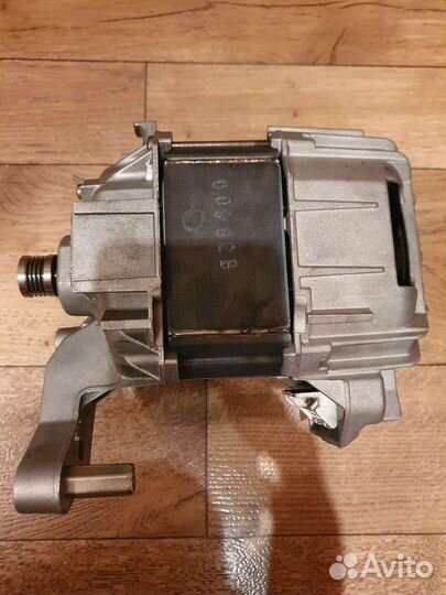 Продам двигатель от стиральной машинки