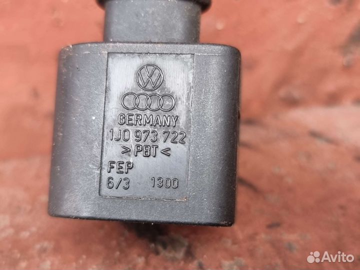 Разъём (фишка) Vag 1J0973722
