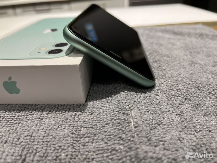 iPhone 11, 64 ГБ