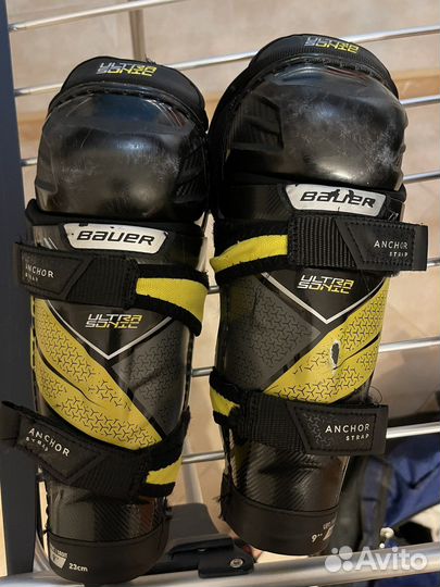 Хоккейные щитки (наколенники)