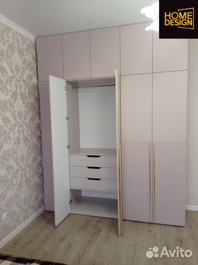 Красивый шкаф