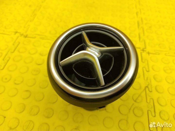 Дефлектор салона передний Mercedes-Benz W246