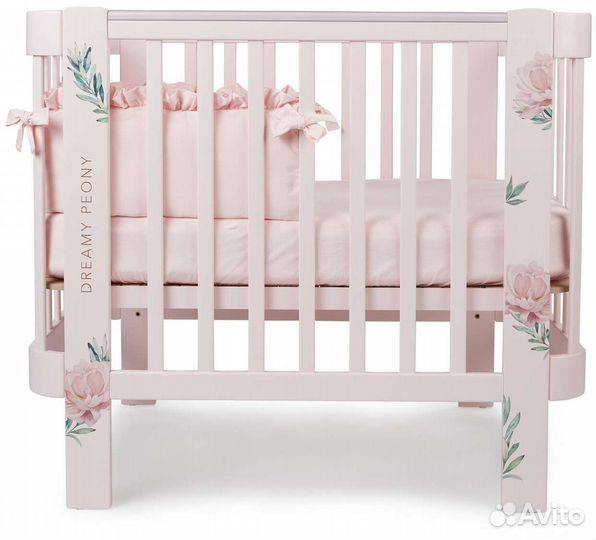 Детская кроватка с маятником