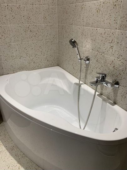 Квартира-студия, 42 м², 2/19 эт.