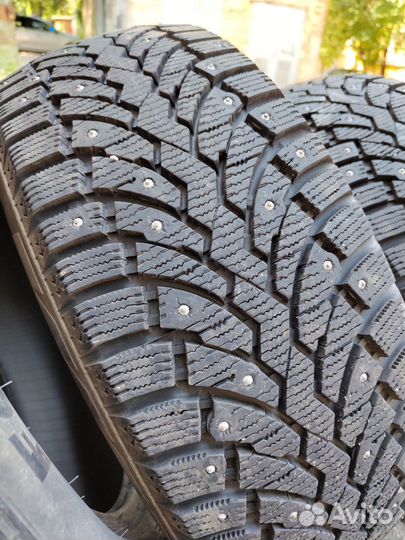 Pirelli Formula Ice 215/55 R16