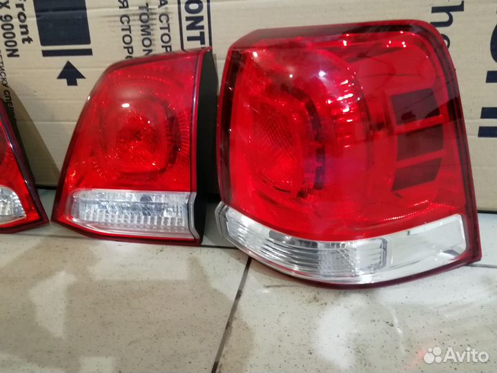 Toyota Land Cruiser 200 фонари дорестайлинг