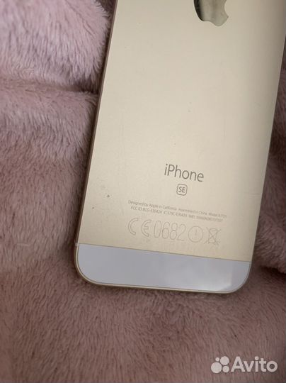 Телефон iPhone se 2017