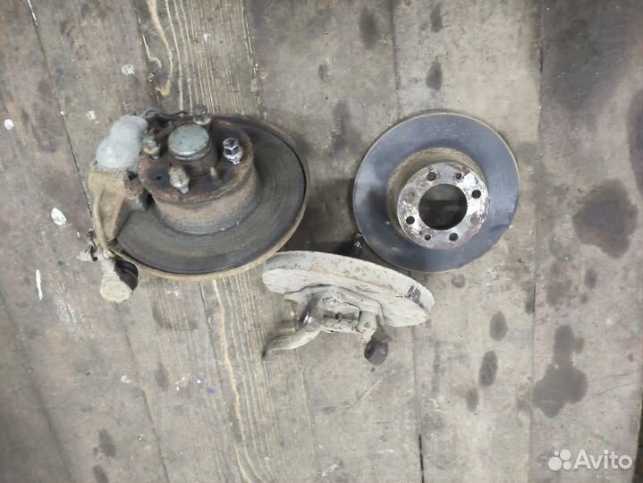 Поворотный кулак ваз 2107