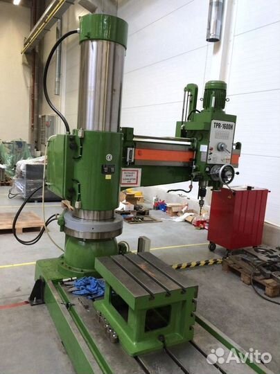 Сверлильный станок с обучением