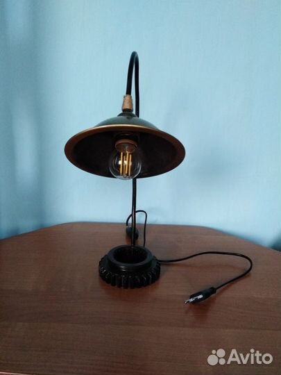 Лампа настольная