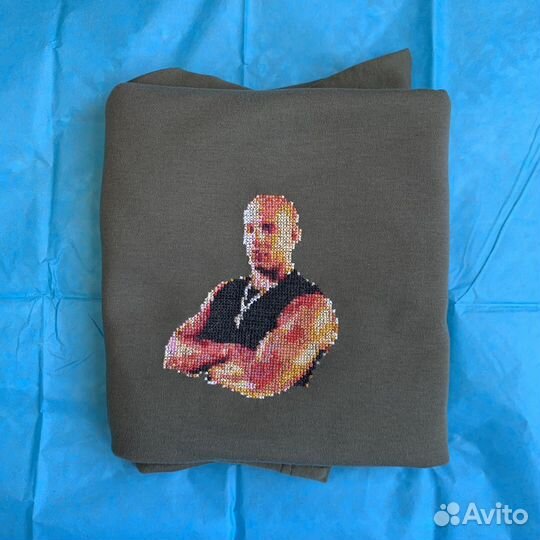 Ручная вышивка на одежде