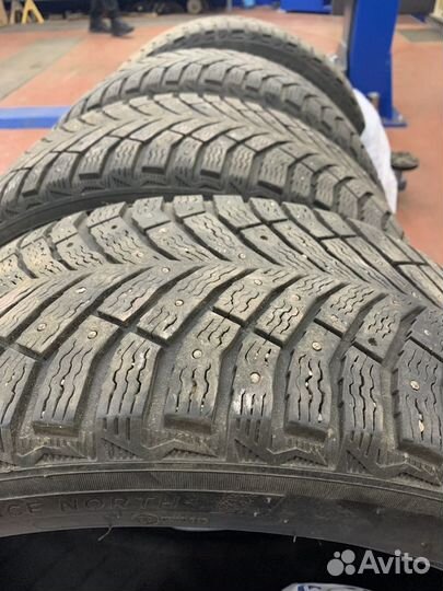 Michelin X-Ice North 4 235/45 R18 98T