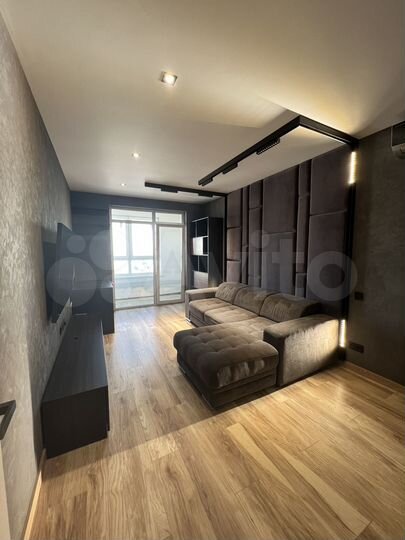 1-к. квартира, 53,5 м², 15/18 эт.