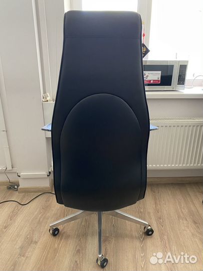 Кресло руководителя Fuga новое