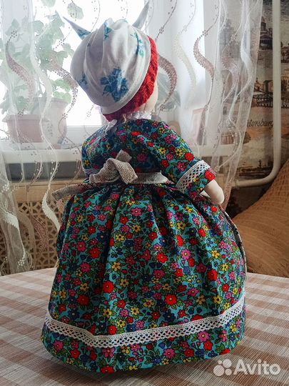 Кукла грелка на чайник