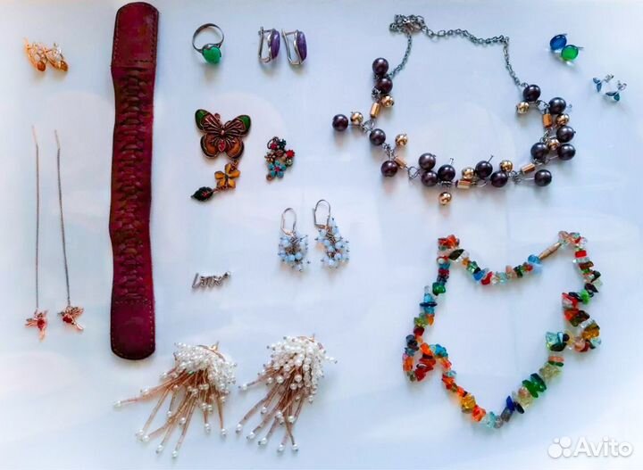 Серьги, кольца, подвески, браслет, бусы