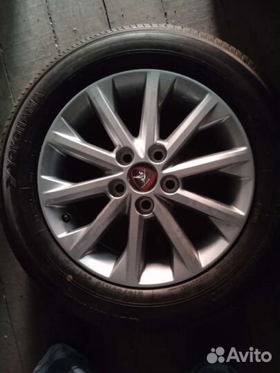 Yokohama dB Decibel E70B 215/60 R16 95V