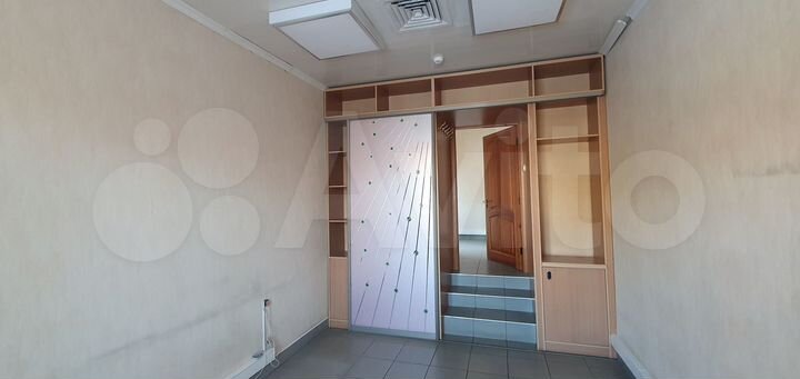 Офис со складом и с парковкой зип