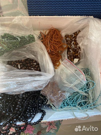 Бисер и бусины пакетом