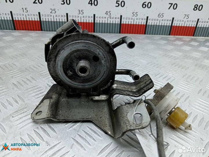 Кронштейн топливного фильтра Mitsubishi Outlander