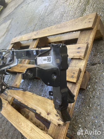 Поперечина передней панели Audi A4 B9 A5 F5 8W