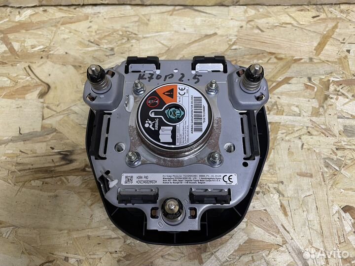 Подушка безопасности в руль Toyota Camry 75