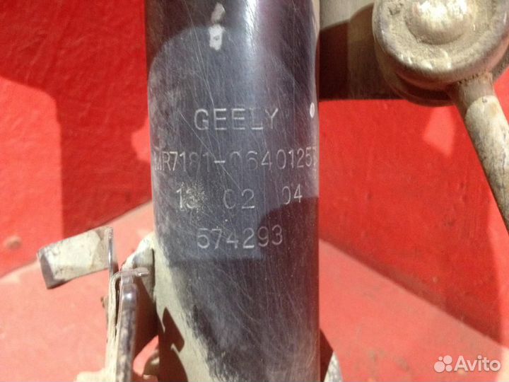 Амортизатор передний правый Джили Эмгранд