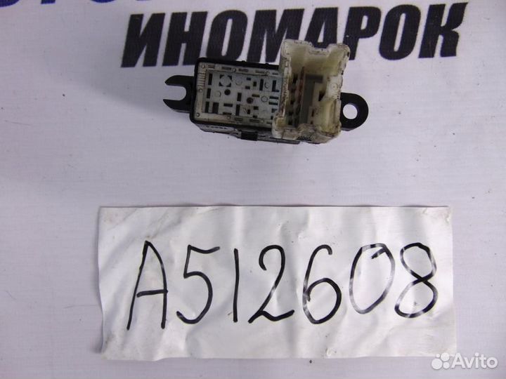 Кнопка стеклоподъемника для Nissan Tiida 1 2004-2