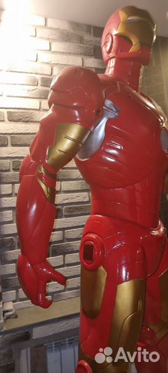 Продам статую Железный Человек