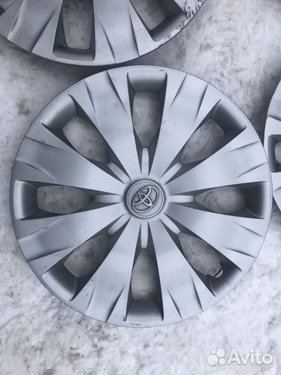 R15 toyota колпаки комплект