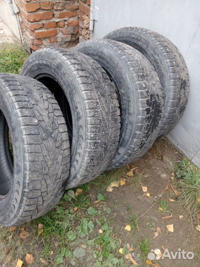 Nokian Tyres Hakkapeliitta 7 225/65 R17