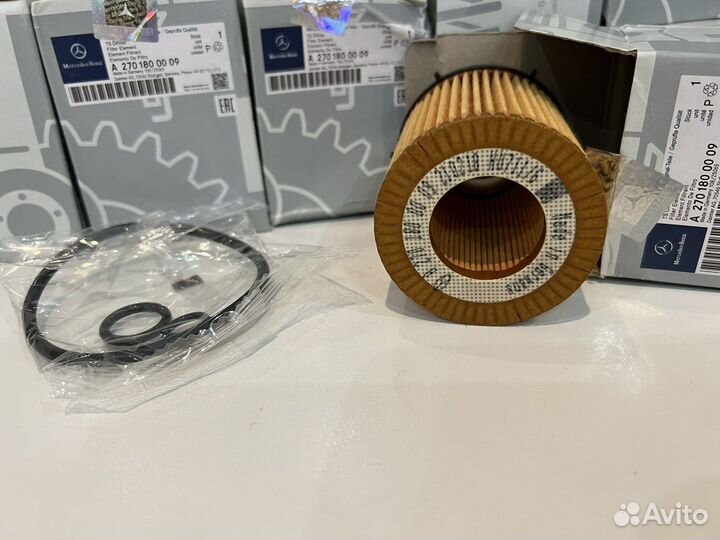Масляный фильтр Mercedes A2701800109 W212-213