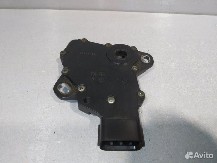 Механизм выбора передач Nissan Teana QR25DE 2013